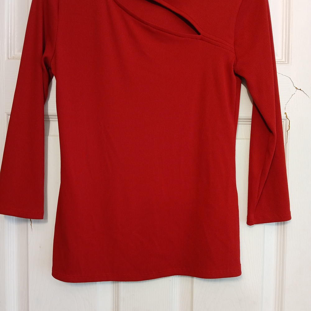 Carmen Marc Valvo Scarlet Blouse